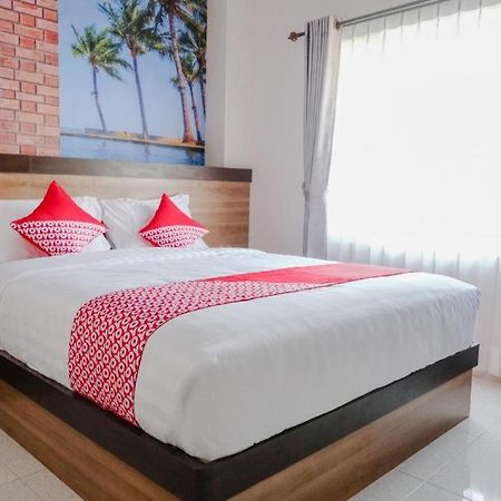 Noura Guest House Syariah Malang Exterior photo