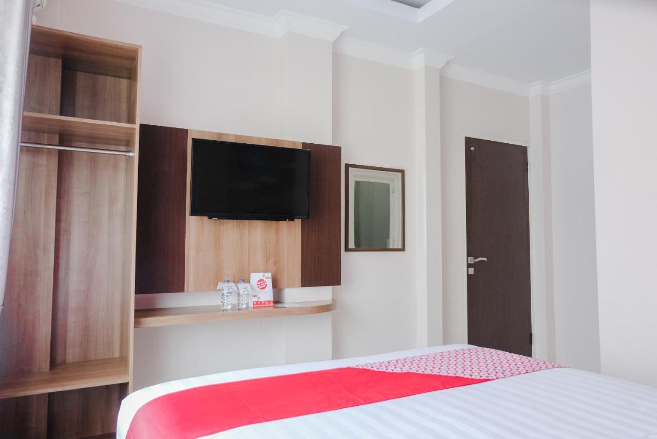 Noura Guest House Syariah Malang Exterior photo