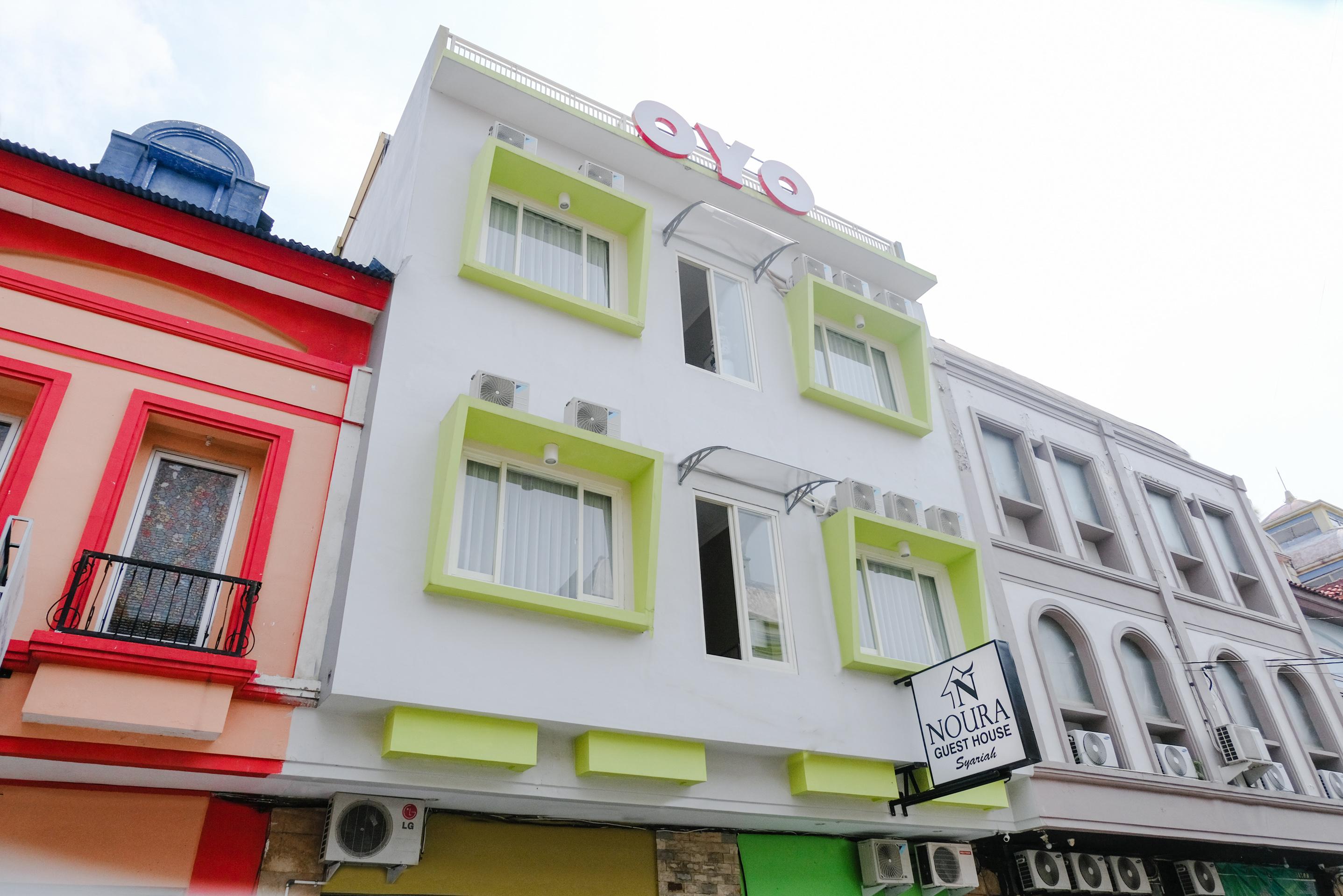 Noura Guest House Syariah Malang Exterior photo