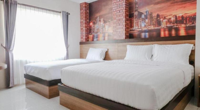 Noura Guest House Syariah Malang Exterior photo